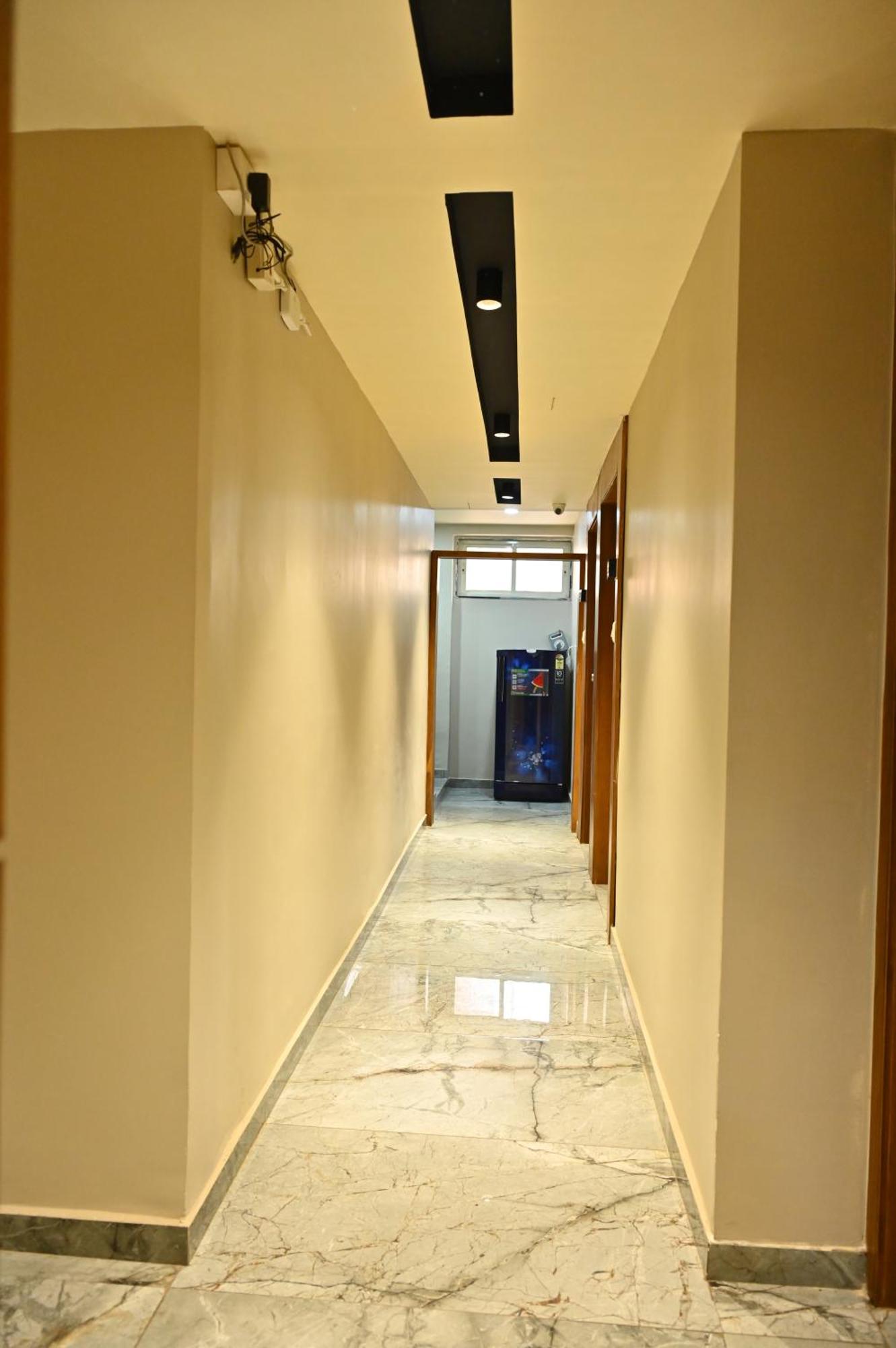 Hotel Sury Villa Ahmedabad Eksteriør billede